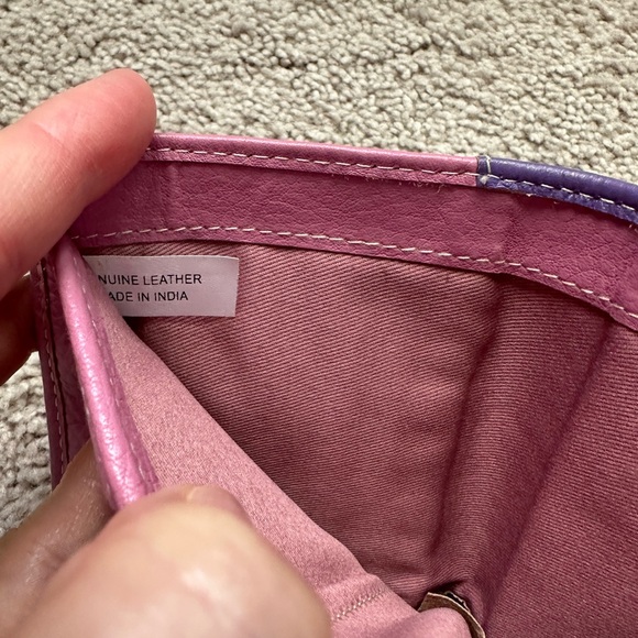 EUC Pebble Leather RFID Slim Wallet - Picture 5 of 7